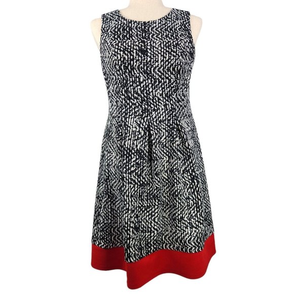 Alyx Dresses & Skirts - Alyx Petite Dress Size 10P Black White Print Sleeveless Pleats Stretch Party
